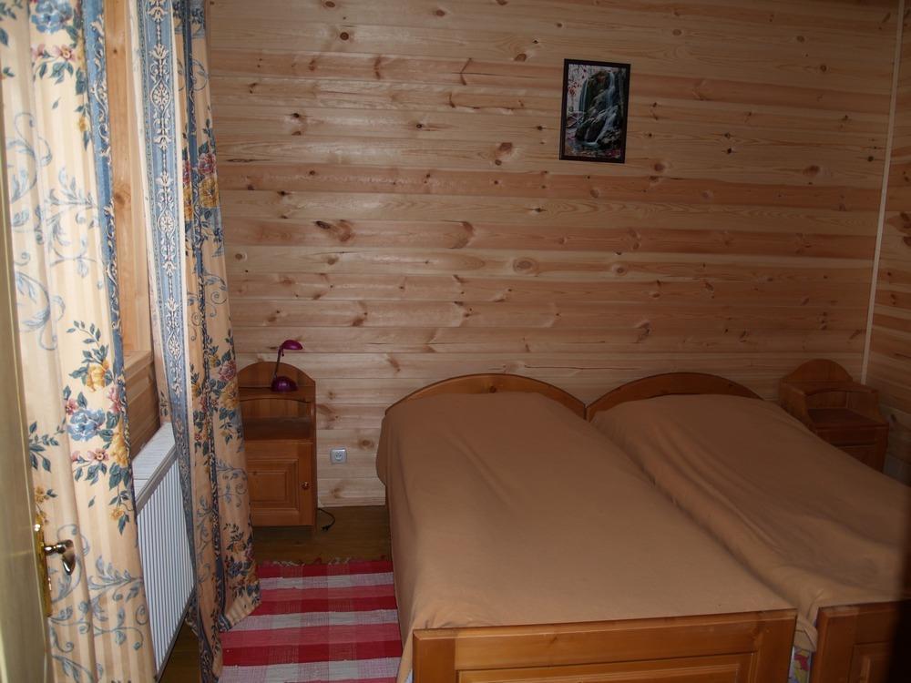 Vedmid Hotell Myslovka Rum bild